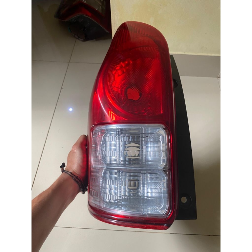 Stoplamp lampu rem belakang kiri avanza veloz 2012 2014 original