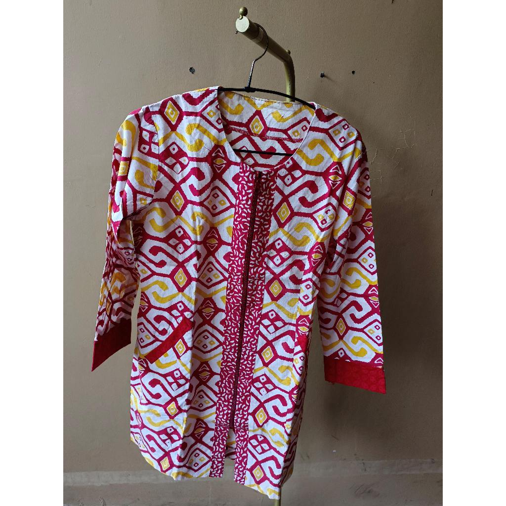 Preloved - Batik Blazer Fashion Wanita elegan