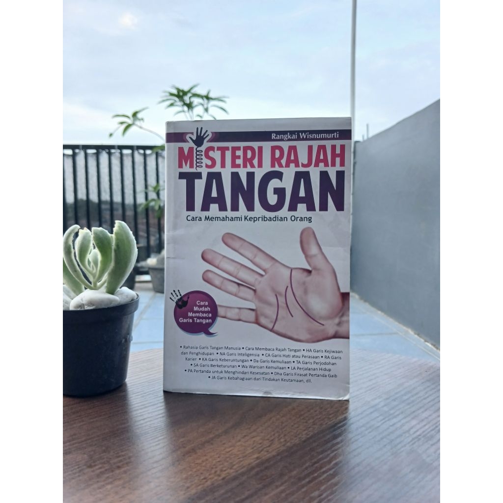 BUKU MISTERU RAJAH TANGAN