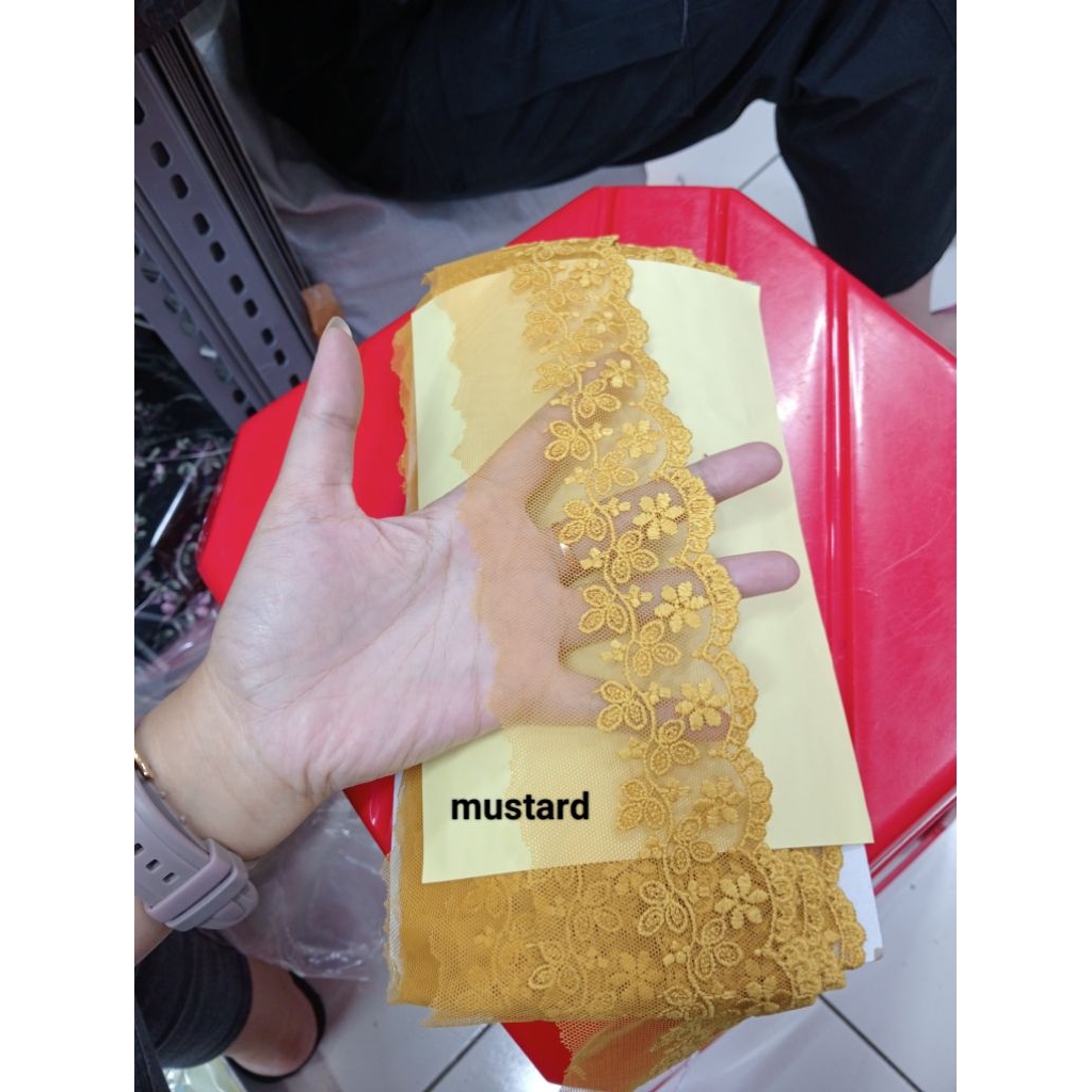 RENDA PINGGIRAN SETENGAH BORDIR RENDA TILE BORDIR LEBAR 7CM HARGA PER 90CM