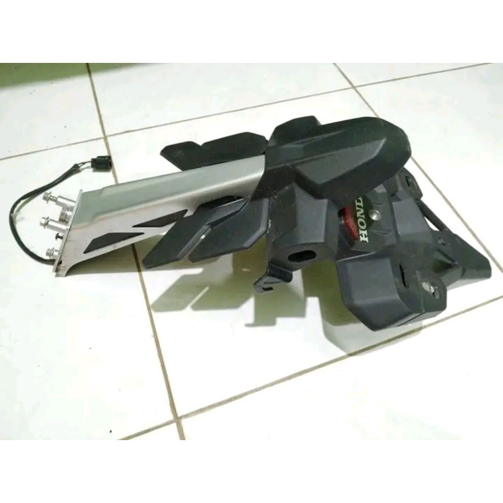 Spakbor Belakang original CBR250RR