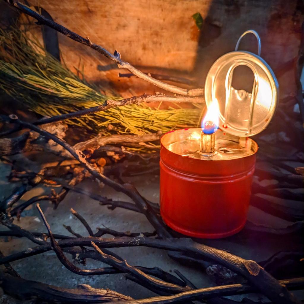 Lampu Unik Minyak Goreng / Damar KALENG / Lampu Hias Mini / Damar KALENG