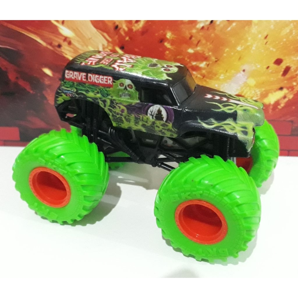 Monster Jam Spin Master Grave Digger Green Loose