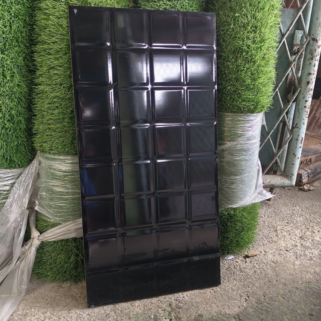 keramik dinding 30x60 kotak kotak(glossy-timbul)/ keramik dinding kamar mandi/ keramik dinding hitam