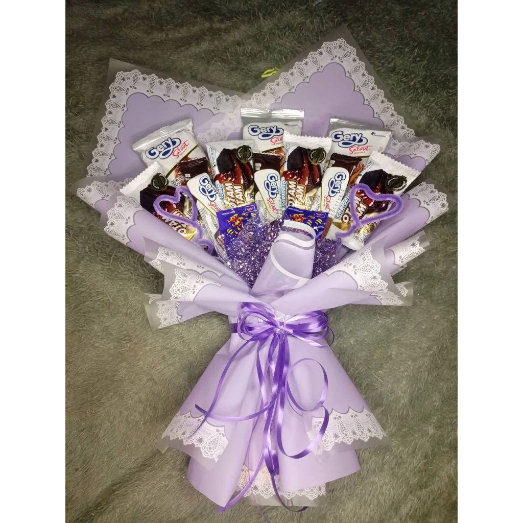 BOUQUET COKLAT & SNACK WARNA UNGU ELEGANT