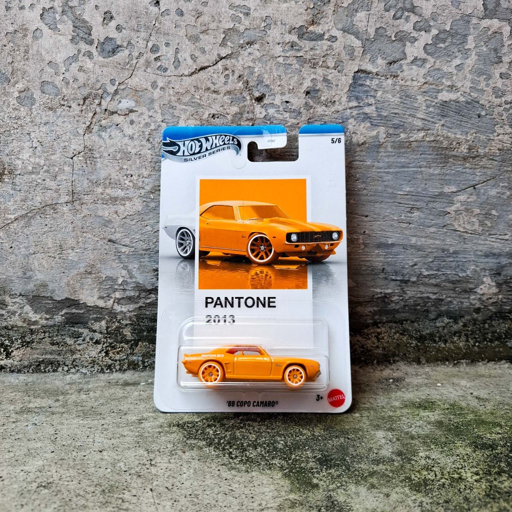 Hot Wheels Pantone 69 Copo Camaro