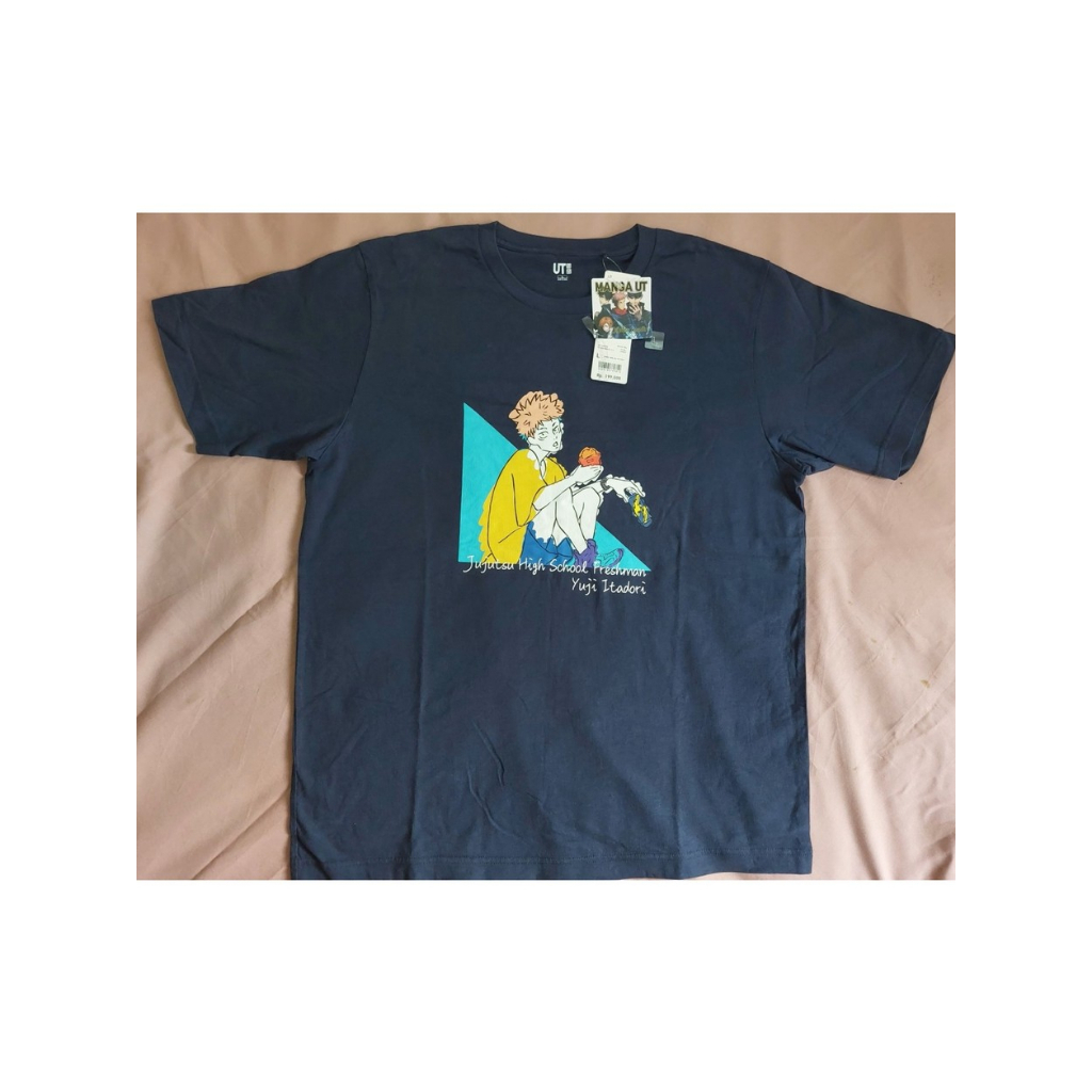 Kaos Uniqlo UT Jujutsu Kaisen