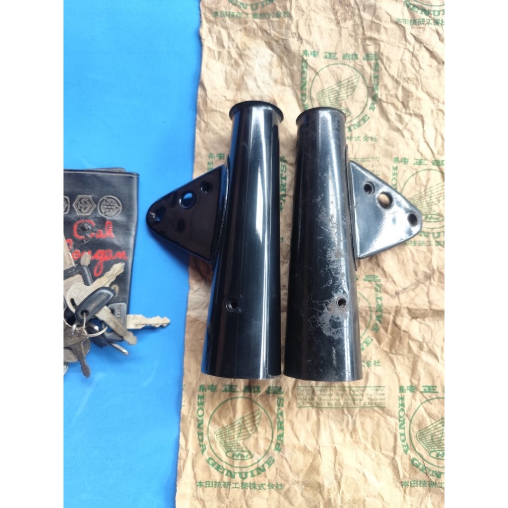 Kupingan lampu Honda S90Z CB Benly