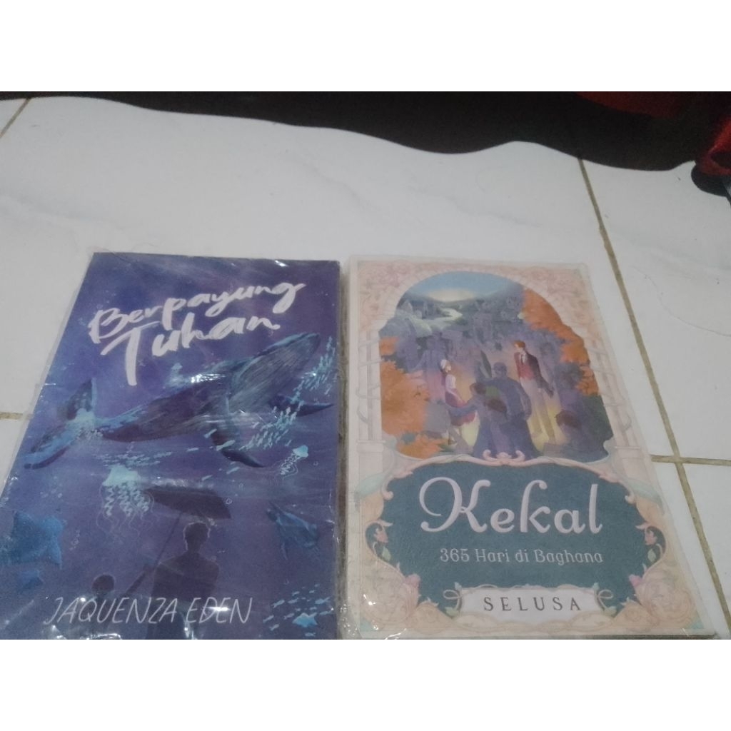 Novel preloved || berpayung tuhan, kekal.