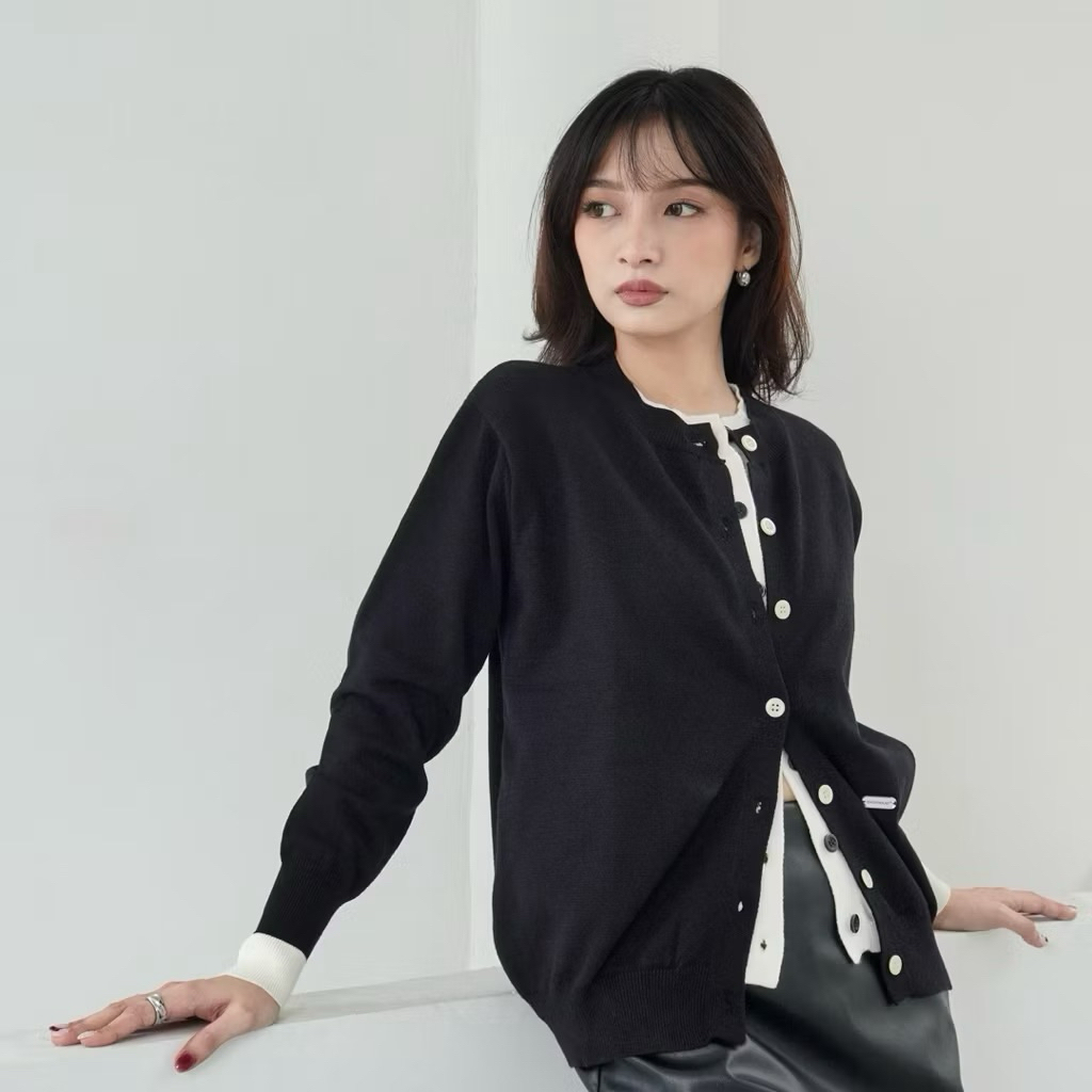 Preloved Cloudy Layer Cardigan by SHOPINKAE