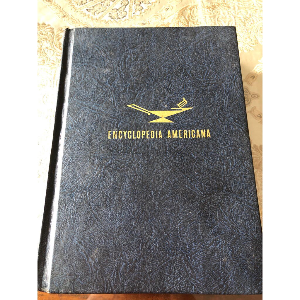 ENCYCLOPEDIA AMERICANA  30