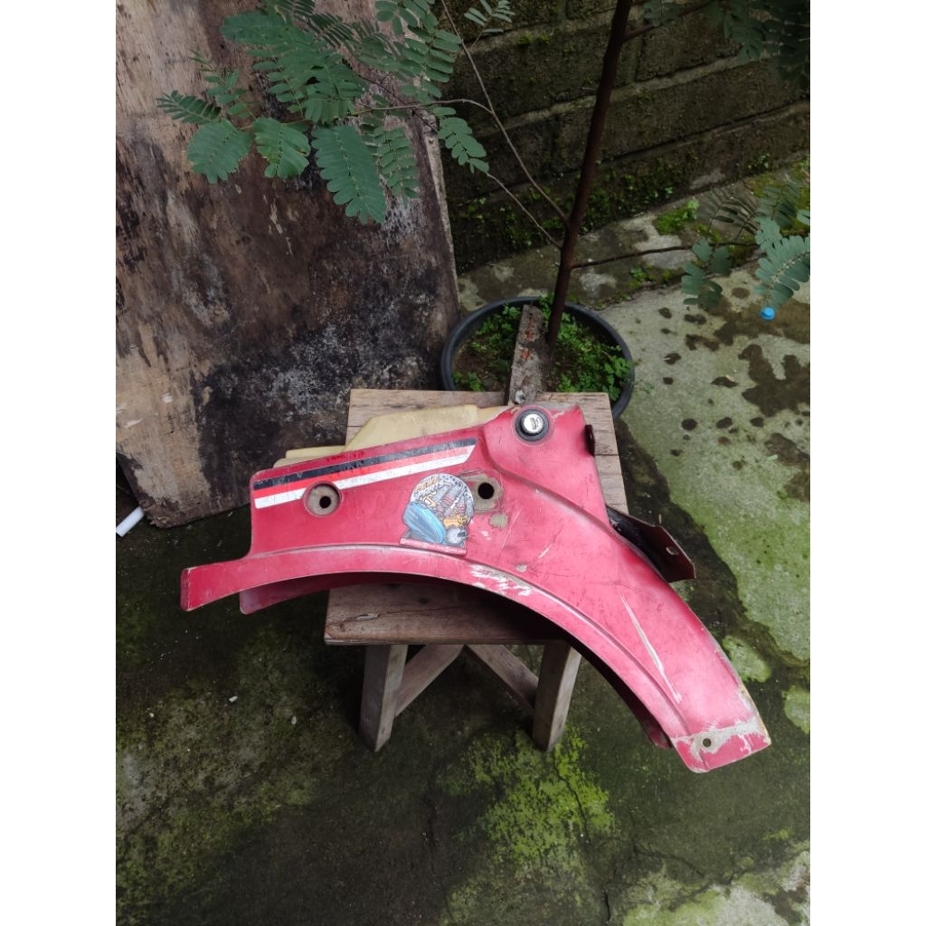 slebor spakbor belakang supercub c700 original copotan