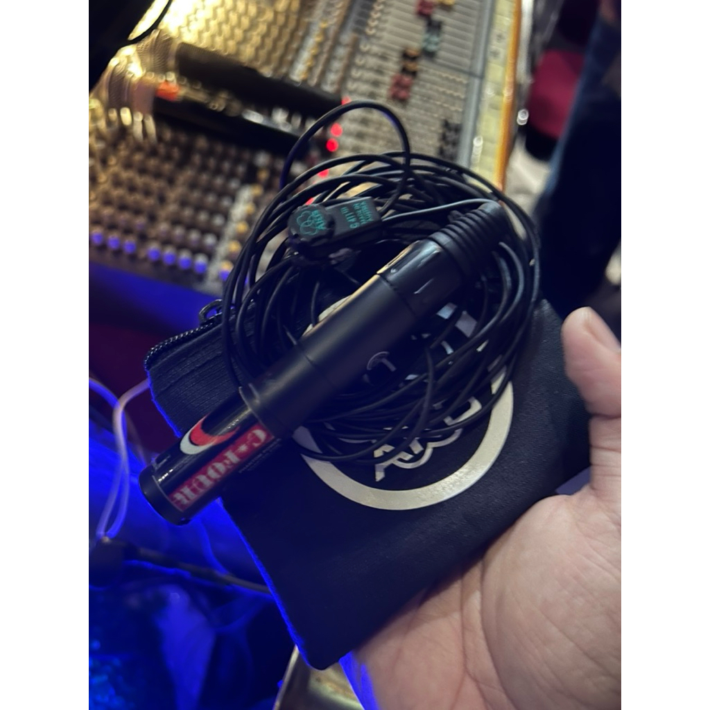 mic pick up akg
