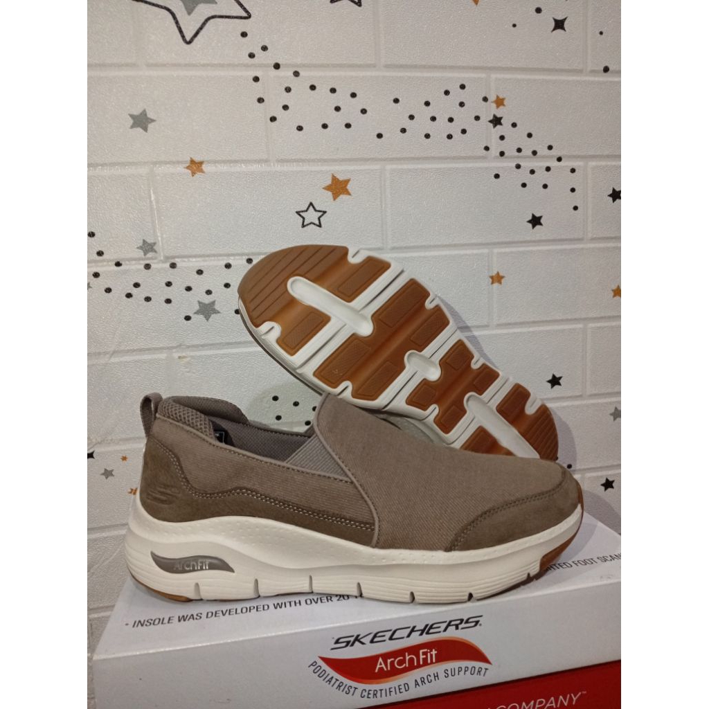 Sepatu Skechers Arch Fit - Leverich
