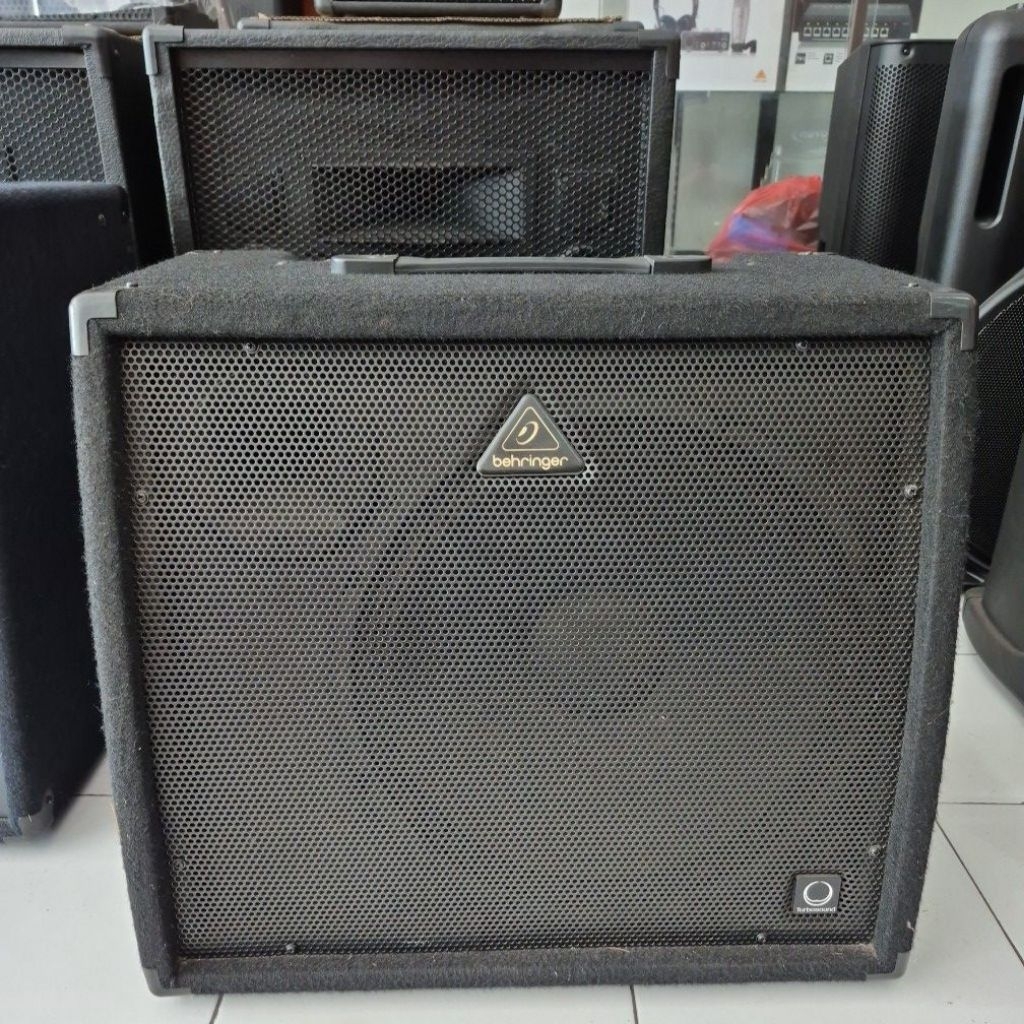 AMPLI BEHRINGER KXD 15