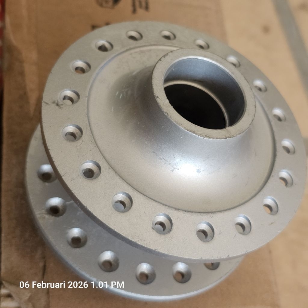 Tromol depan Suzuki Shogun 125. 54111B20G00N00-R