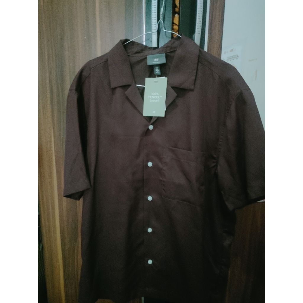 Kemeja Maroon H&M (Regular Fit) size S