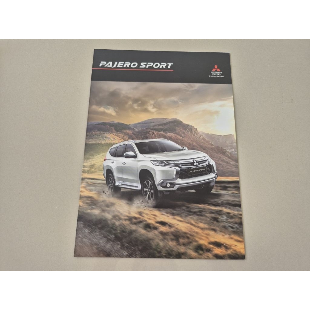brosur katalog mobil mitsubishi pajero sport 2019 leaflet