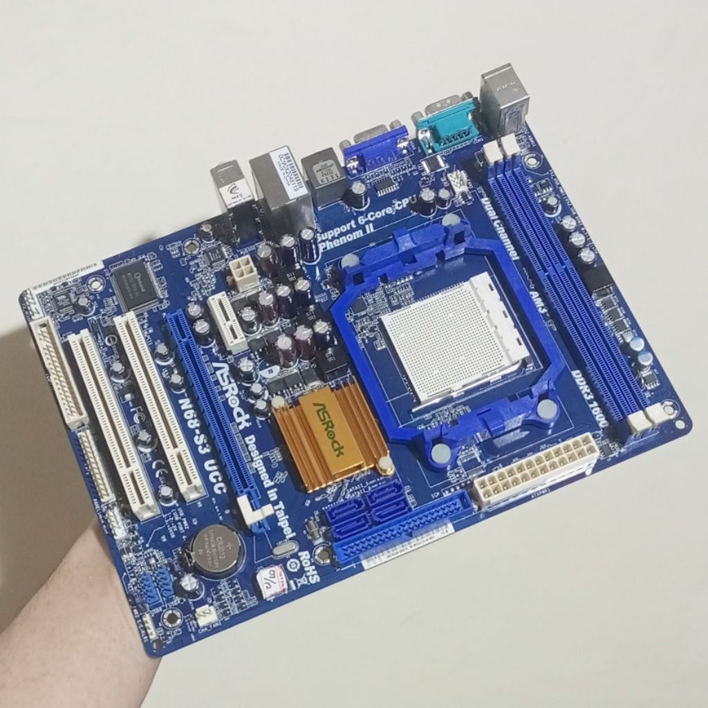 Motherboard AMD AM3. Up to AMD 6 Core
