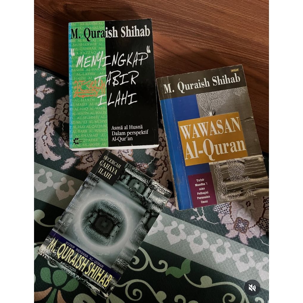 PAKET KARYA PROF. M. QURAISH SHIHAB-Wawasan Al-Quran
-Menyingkap Tabir Ilahi
-Hidup Bersama Alquran