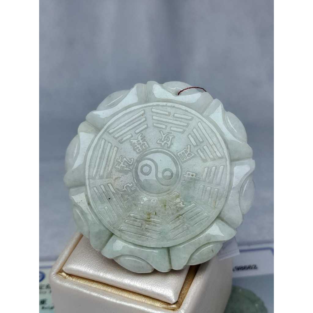Liontin Besar Giok Jadeite Jade Ukir Ba Gua Yin Yang 100% Natural Jade