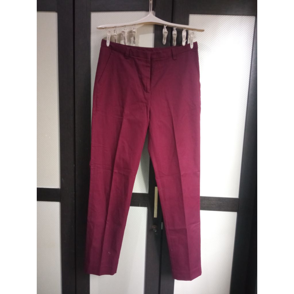 Preloved celana wanita THE EXECUTIVE merah maroon