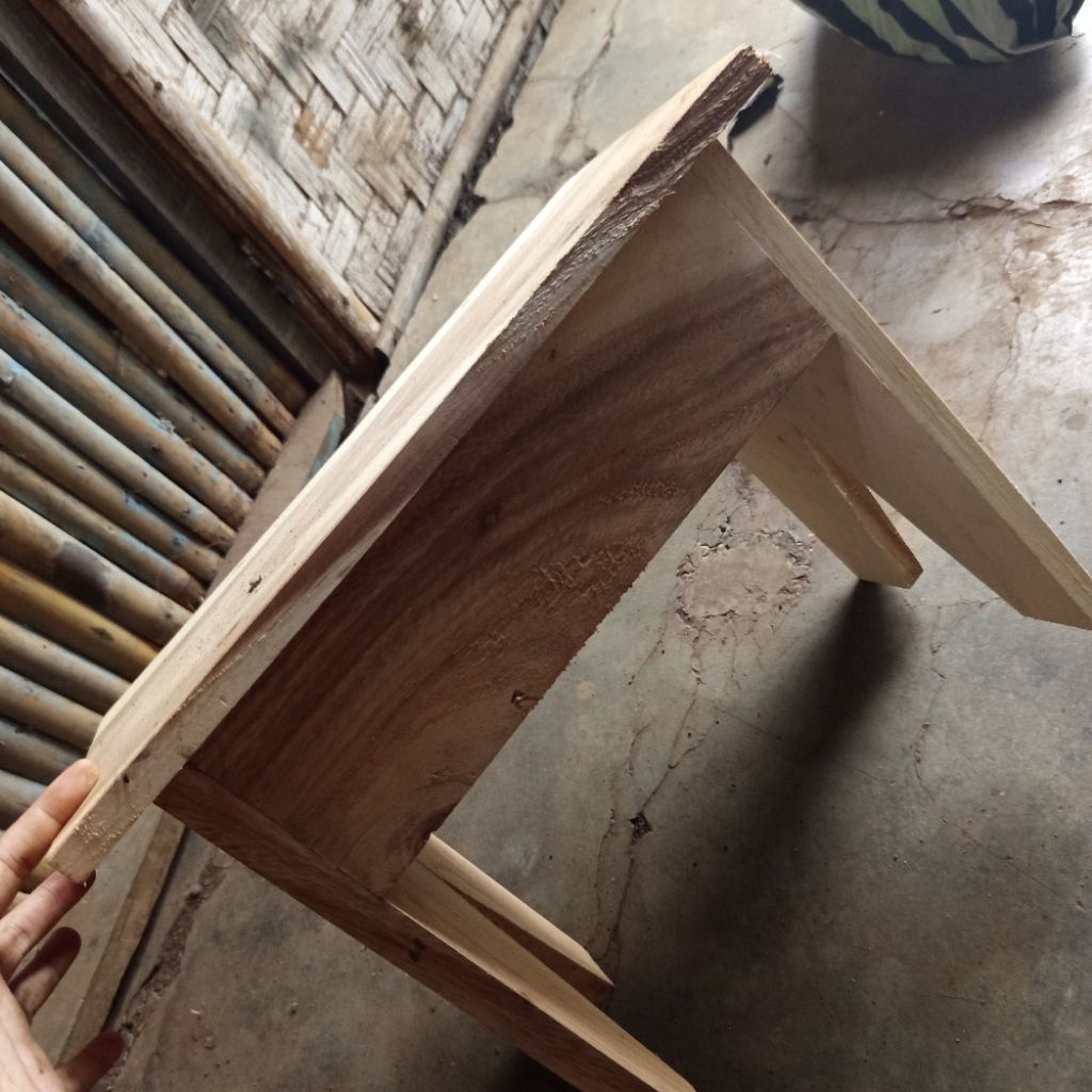 DINGKLIK KAYU / KURSI KAYU KECIL / TEMPAT DUDUK KECIL