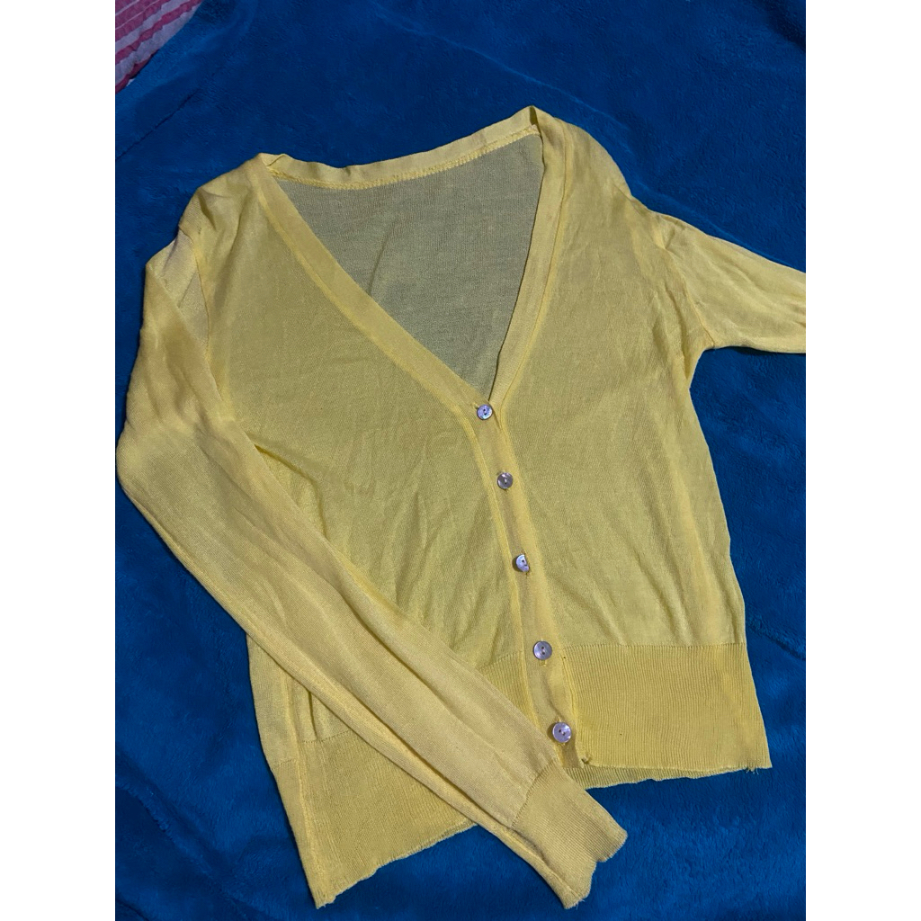 cardigan kuning