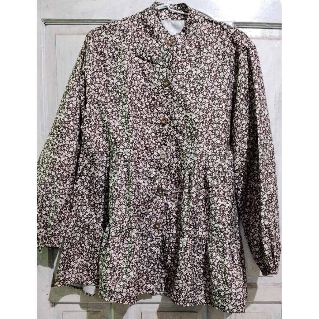 blouse wanita motif bunga lengan panjang