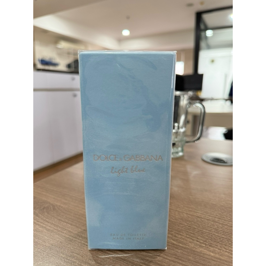 Dolce & Gabbana light blue parfume