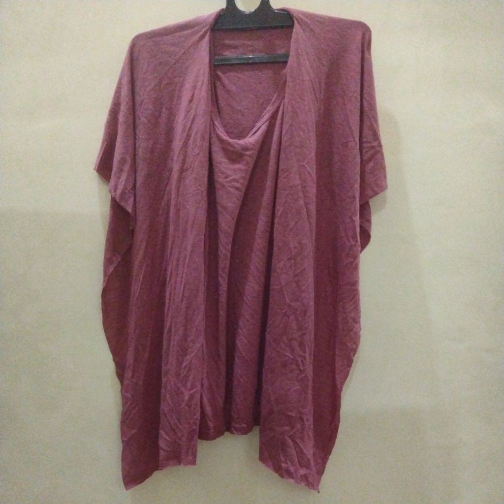 Atasan wanita merah maroon