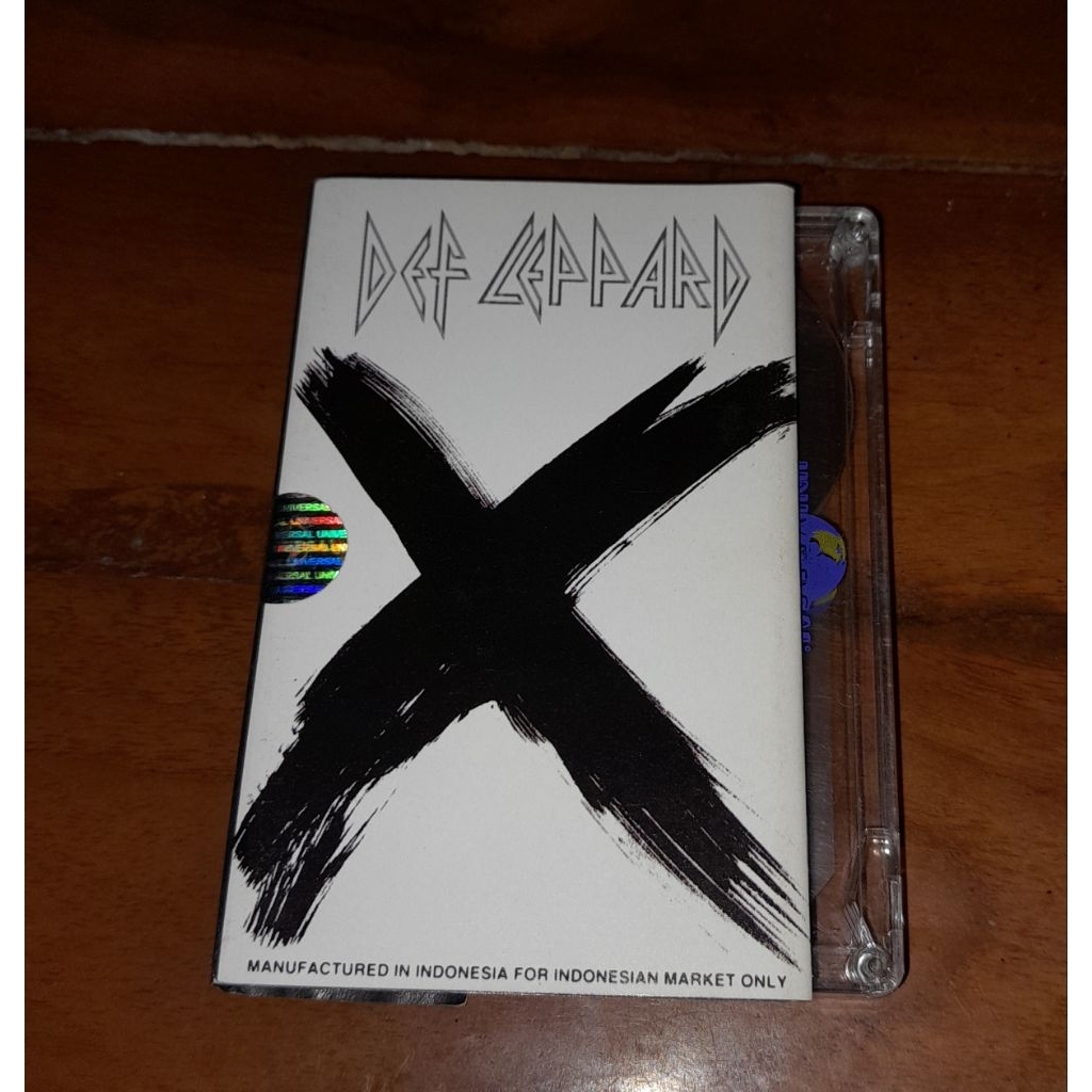 Kaset pita Def Leppard