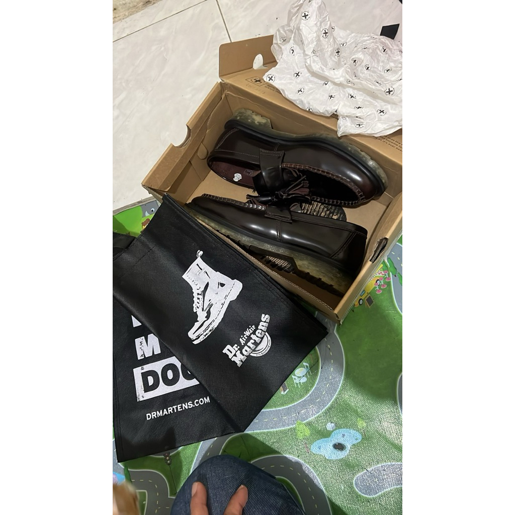 dr martens Adrian Tassel red arcadia original