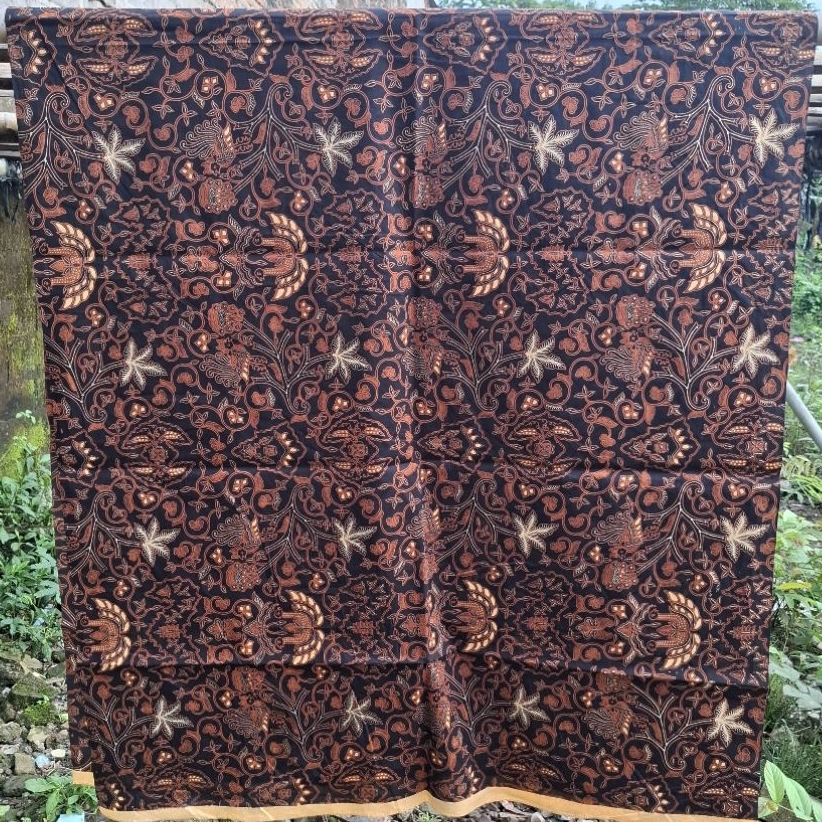 Kain Jarik Batik Malyka Solo Klasik Wahyu Hitam Ireng