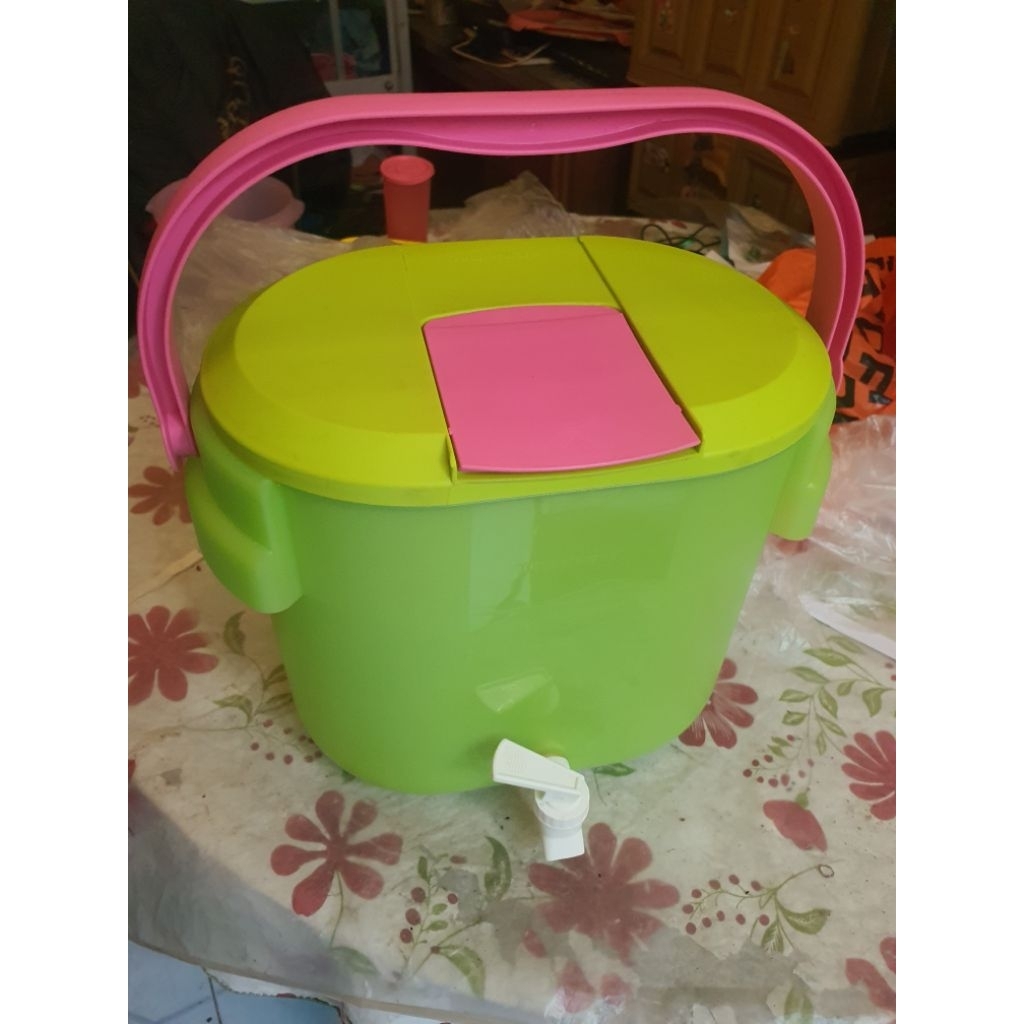 Tupperware Outdoor Cooler Dispenser 8,7L