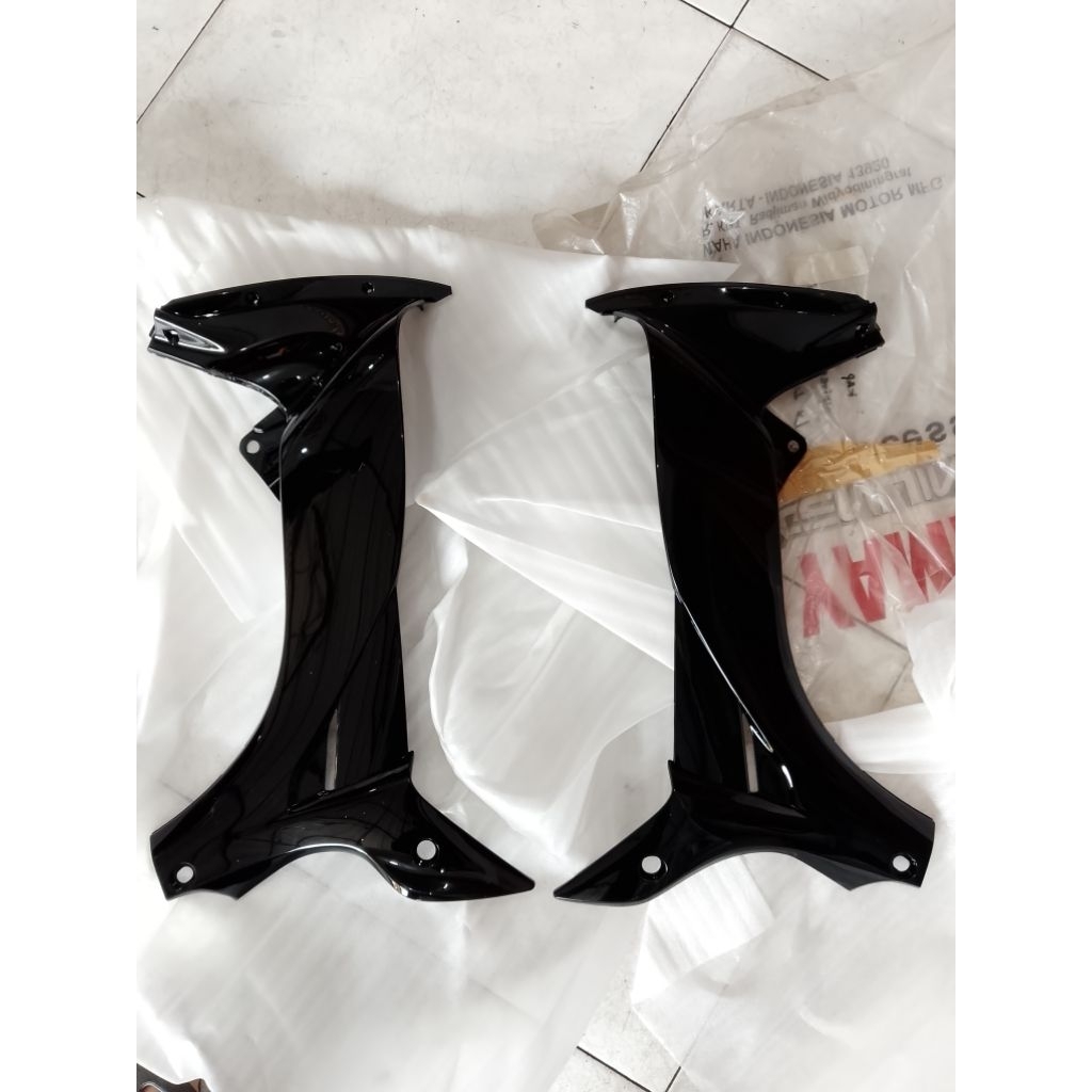 Sayap dalam jupiter Z burhan warna hitam original yamaha