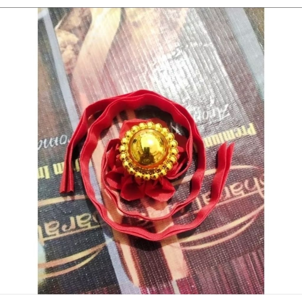 bola kain merah hiolo / angkiu