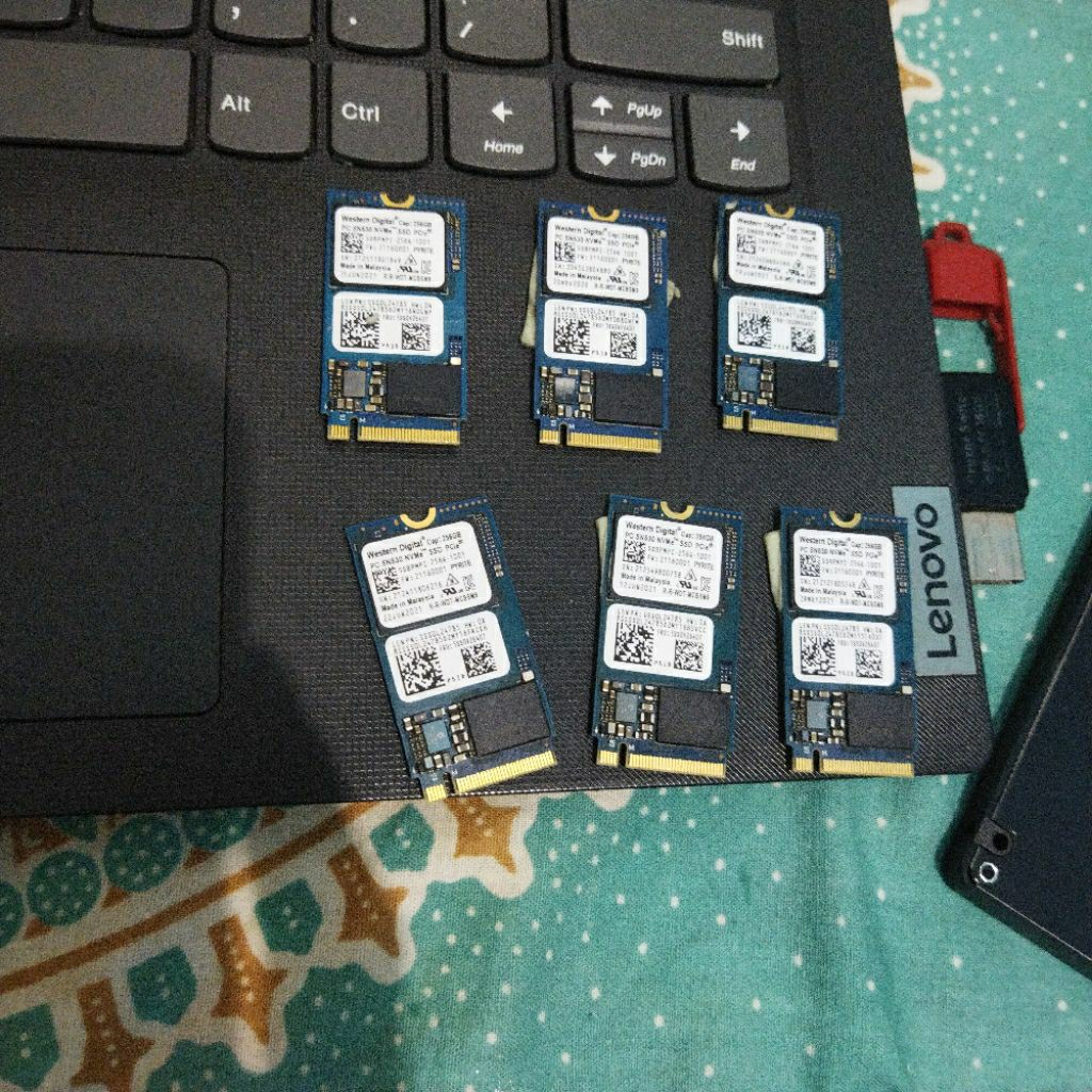 SSD NVME 256GB WD 2242 LIKE NEW copotan laptop baru