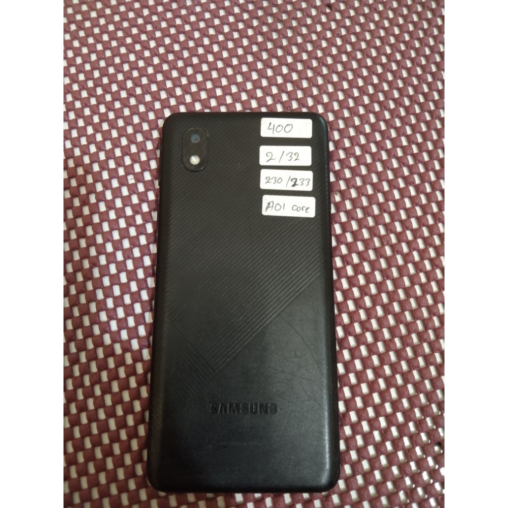 samsung a01 core ram 2/32 batang, mulus, siap pakai.