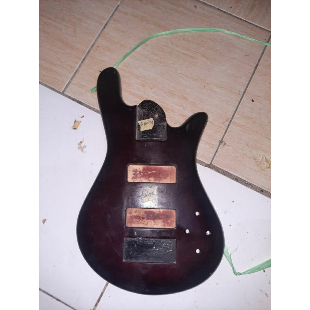 Bodi bass spector 5 string pabrikan