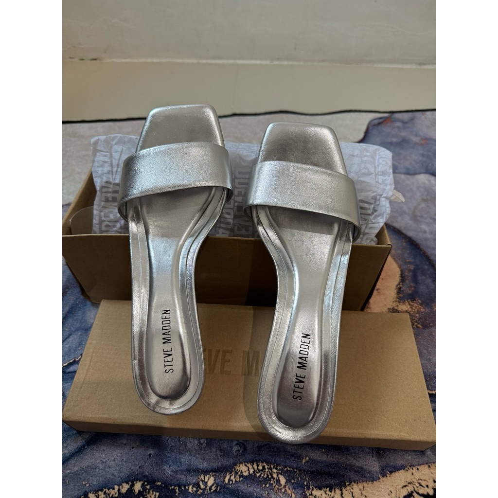 preloved sandal Steve madden