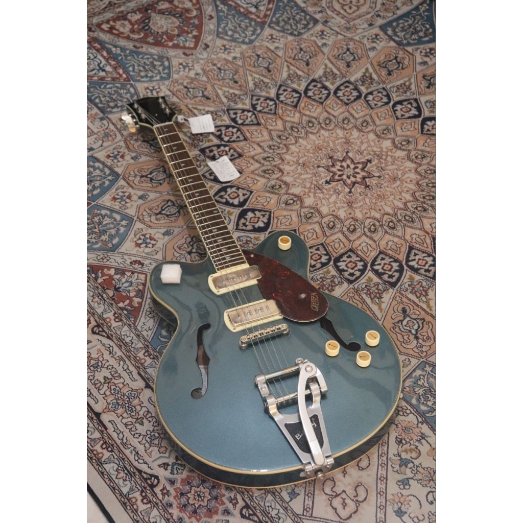 Gretsch G2622T P90 Streamliner Center Block Double Cut Gunmetal Color