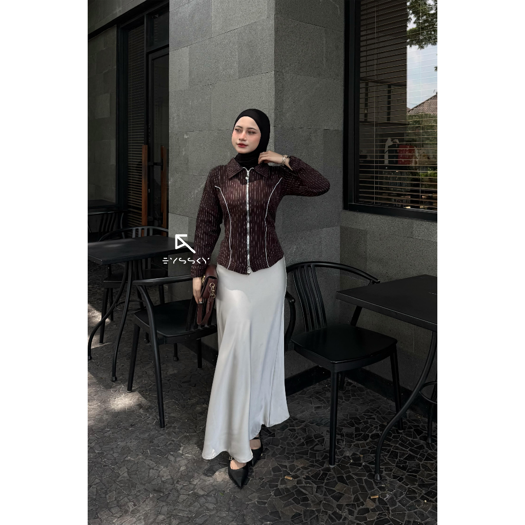 Dyffa Zipper Shirt Stripe Fitted Korean Style Atasan Wanita