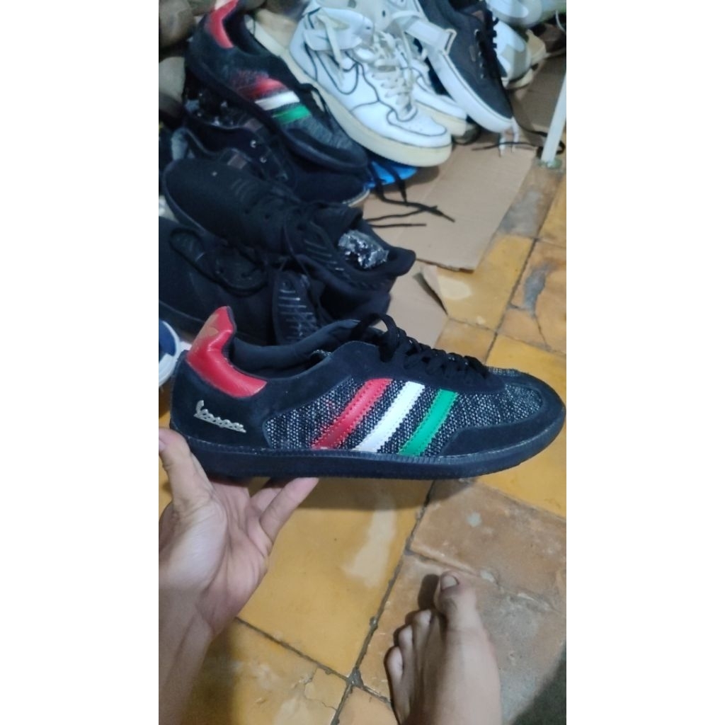adidas 42 43