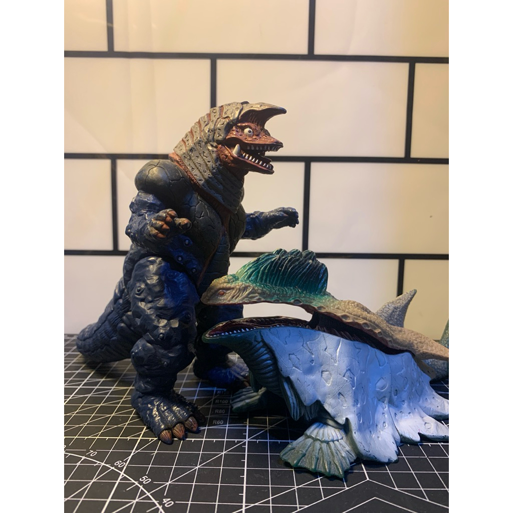 Kaiju Ultraman Original bandai