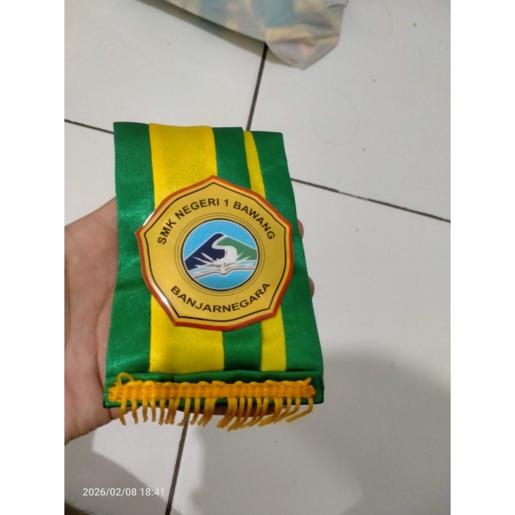 Samir Wisuda Kuningan resin kain satin