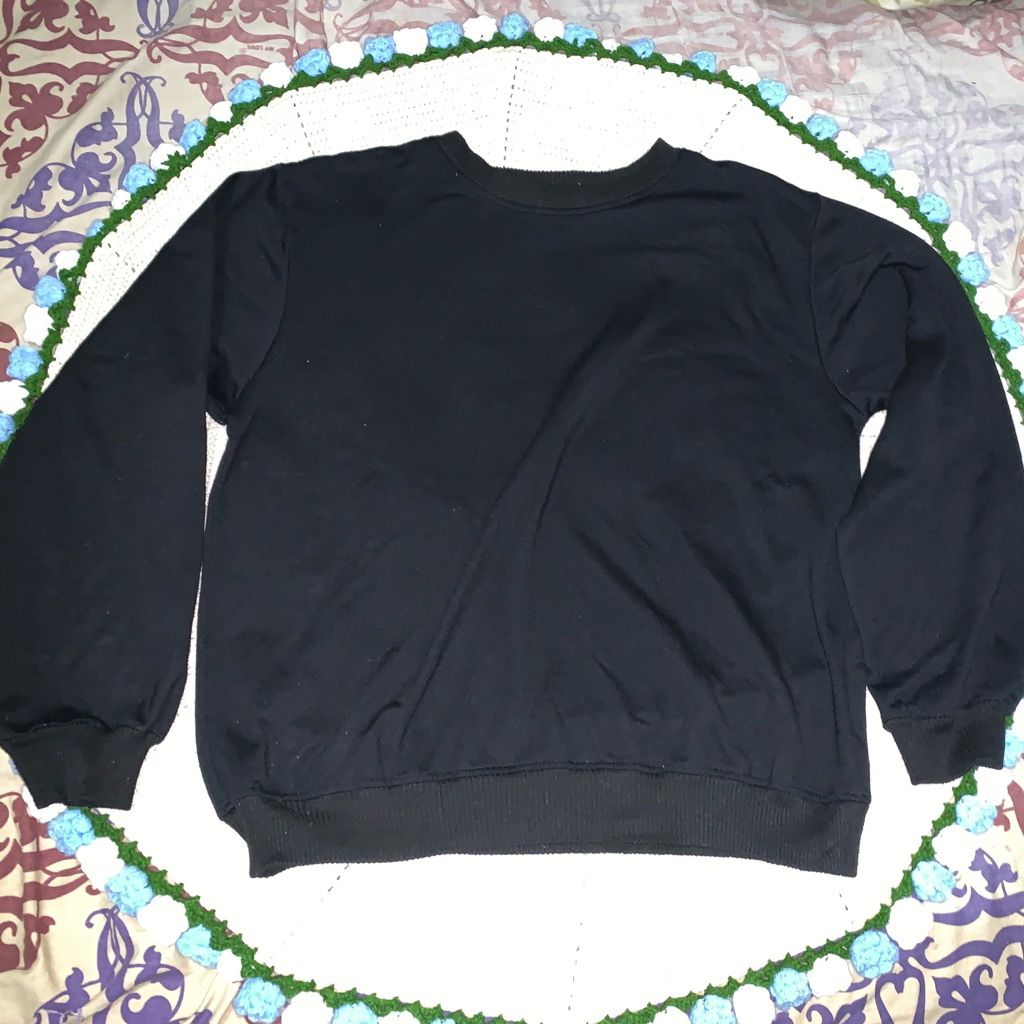 crewneck hitam polos preloved