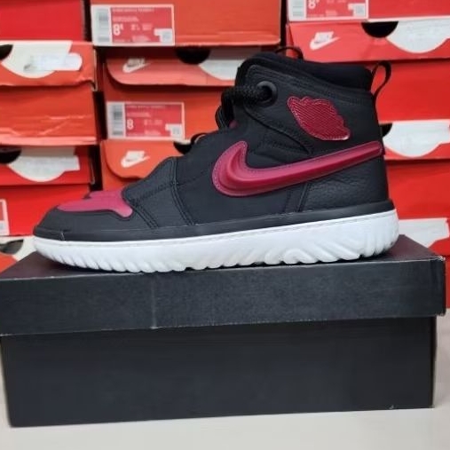 SEPATU NIKE AIR JORDAN 1 HIGH REACT BLACK NOBLE RED
