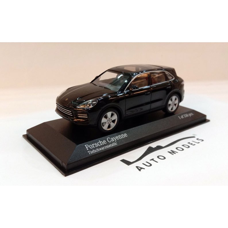 Minichamps Porsche Cayenne 2017 Black Metallic