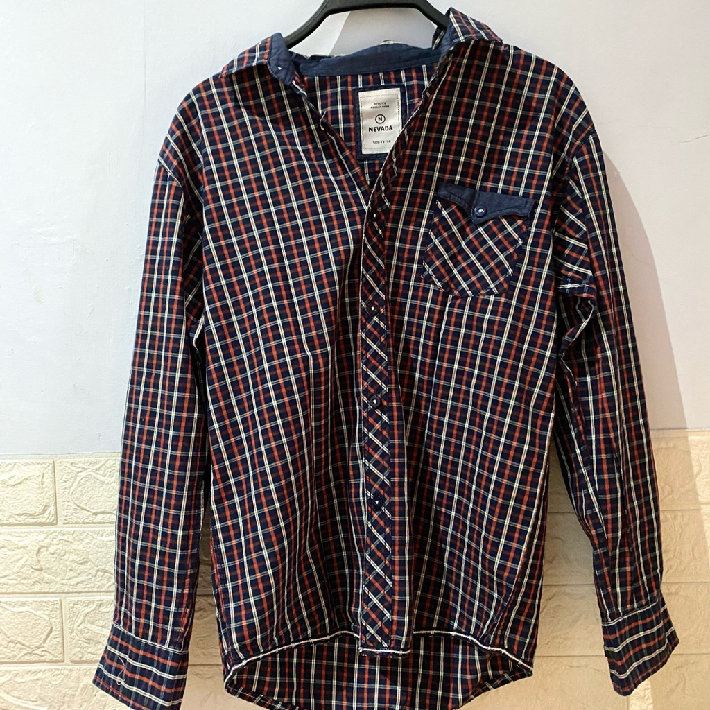 Kemeja Pria Nevada Kotak Kotak Panjang Size 13-14 [Preloved Pribadi]